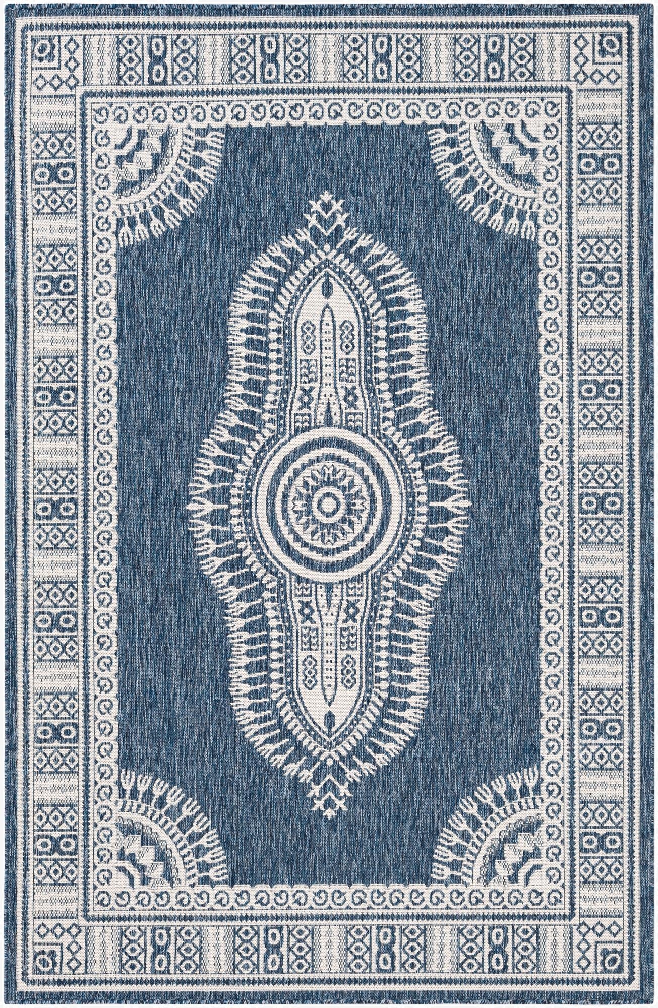  5' 3 x 8'  Washable Traditional Indoor / Outdoor Rug