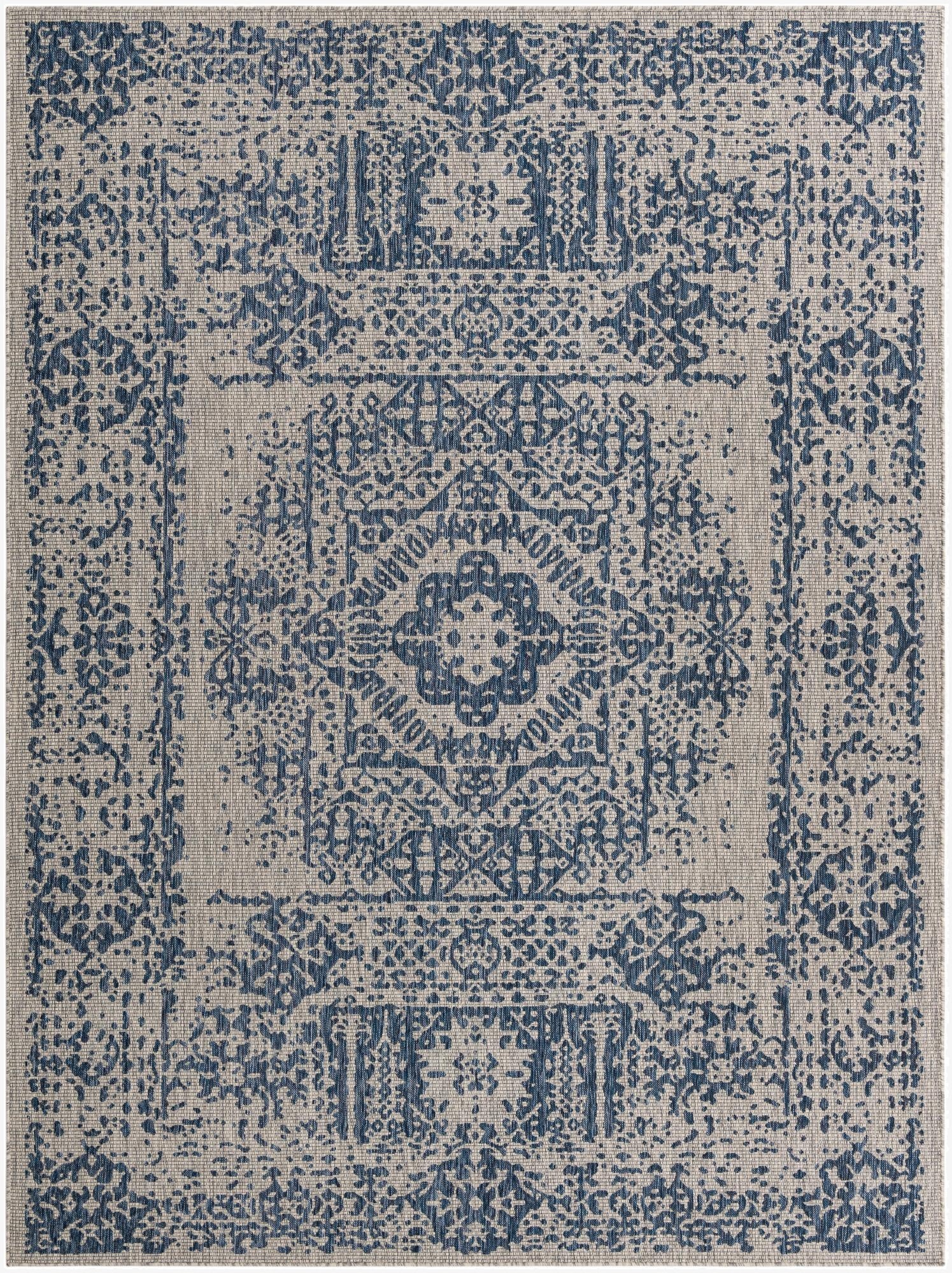  9' x 12'  Washable Traditional Indoor / Outdoor Rug