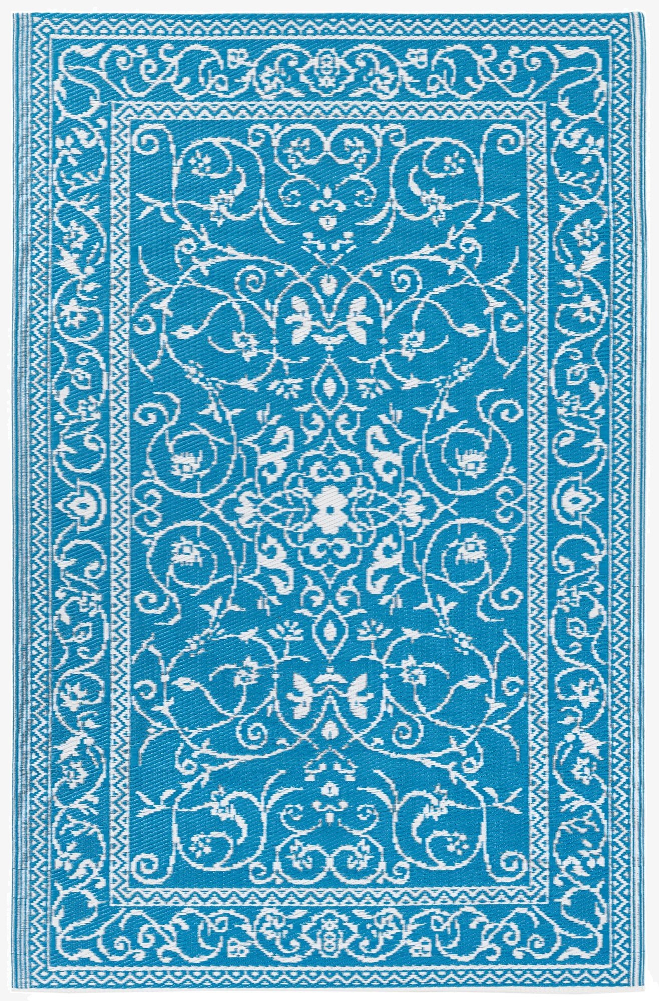  4' x 6'  Washable Traditional Indoor / Outdoor Rug
