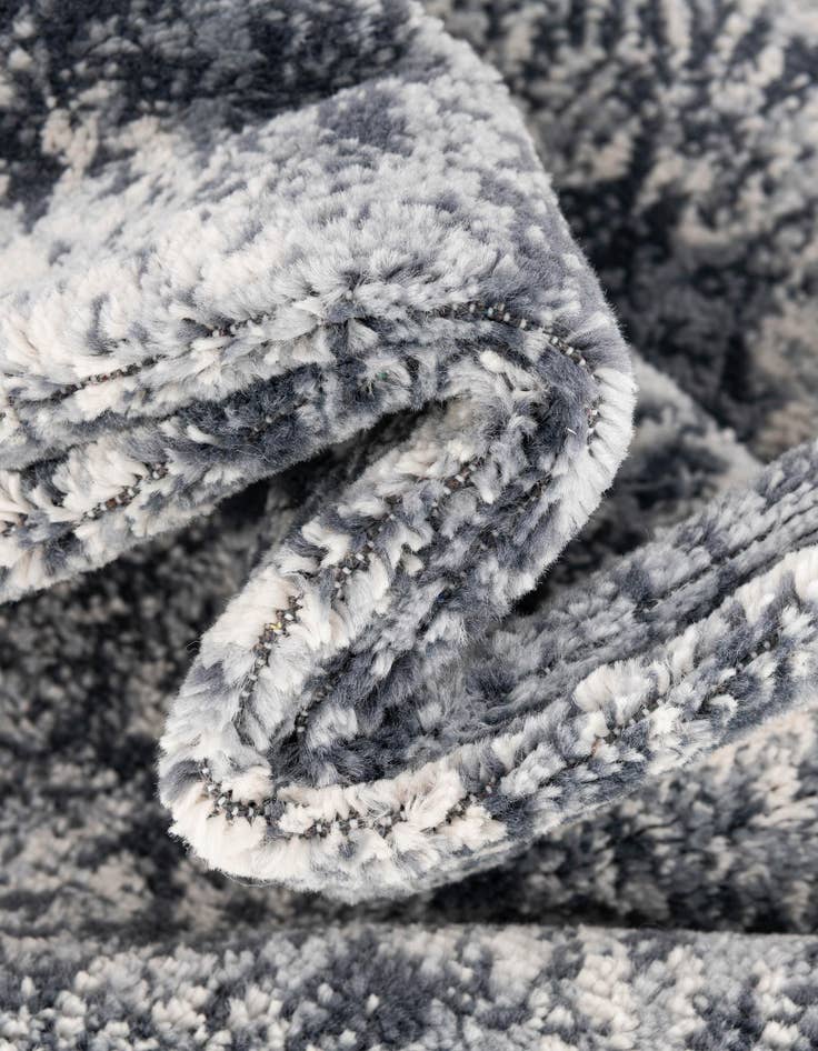 Detail image of  6' x 9' Oxford Rug