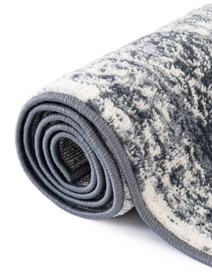 Detail image of  6' x 9' Oxford Rug