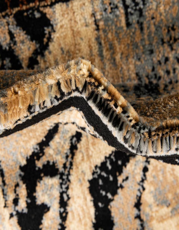 Detail image of  7' 10 x 10' Pioneer Rug