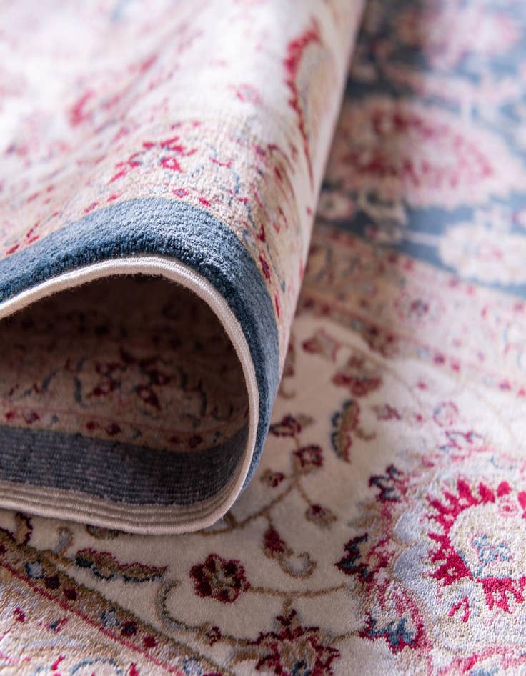 Detail image of  5' x 7' 5 Qom Bamboo Silk Rug