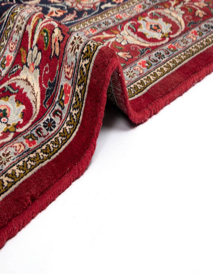 Detail image of  6' 10 x 11' 1 Sarouk Wool Rug