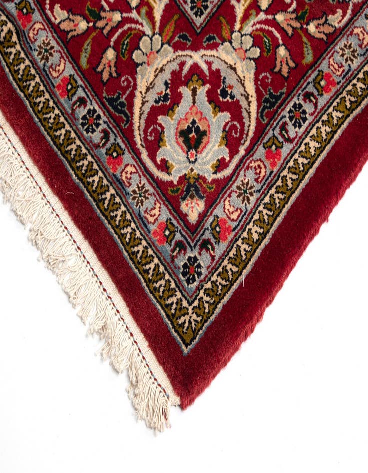 Detail image of  6' 10 x 11' 1 Sarouk Wool Rug