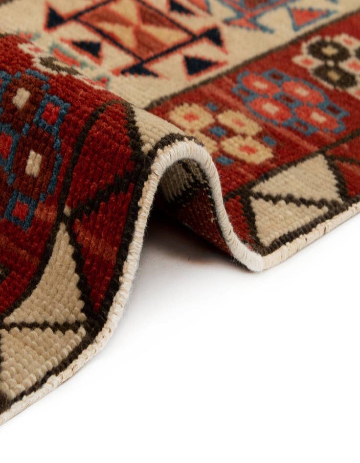 Detail image of  4' 1 x 5' 8 Schirwan Wool Rug