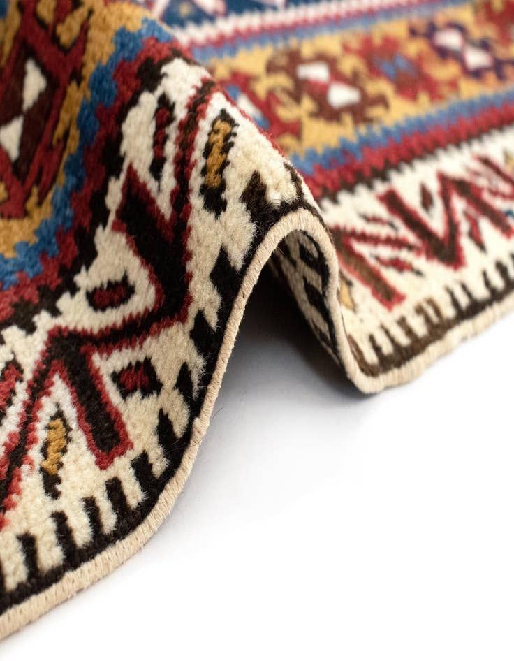 Detail image of 4' 11 x 9' 4 Hand Knotted Schirwan Rug