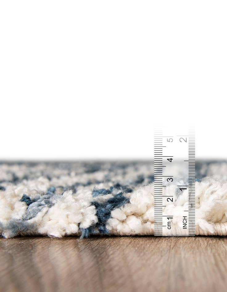 Detail image of  7' x 10' Serenity Shag Rug