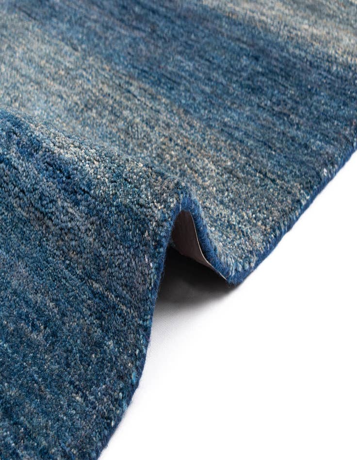 Detail image of  6' 9 x 10' 2 Tabiibaft Wool Rug