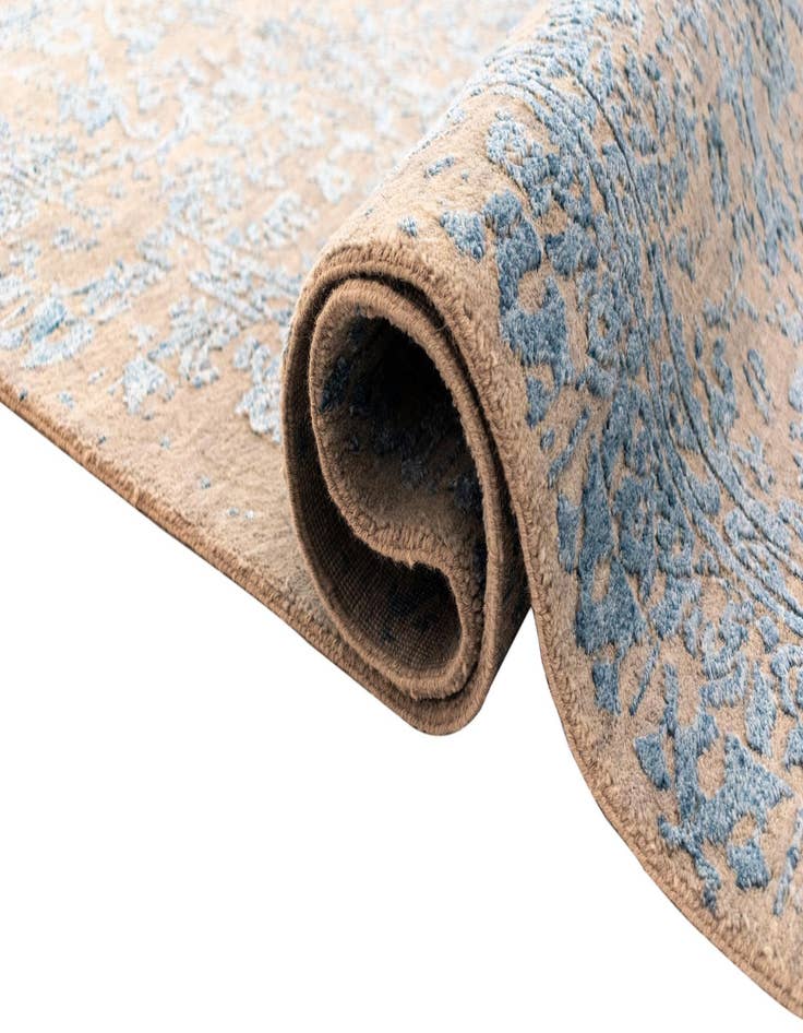 Detail image of  6' 6 x 8' 3 Tulsi Wool Rug