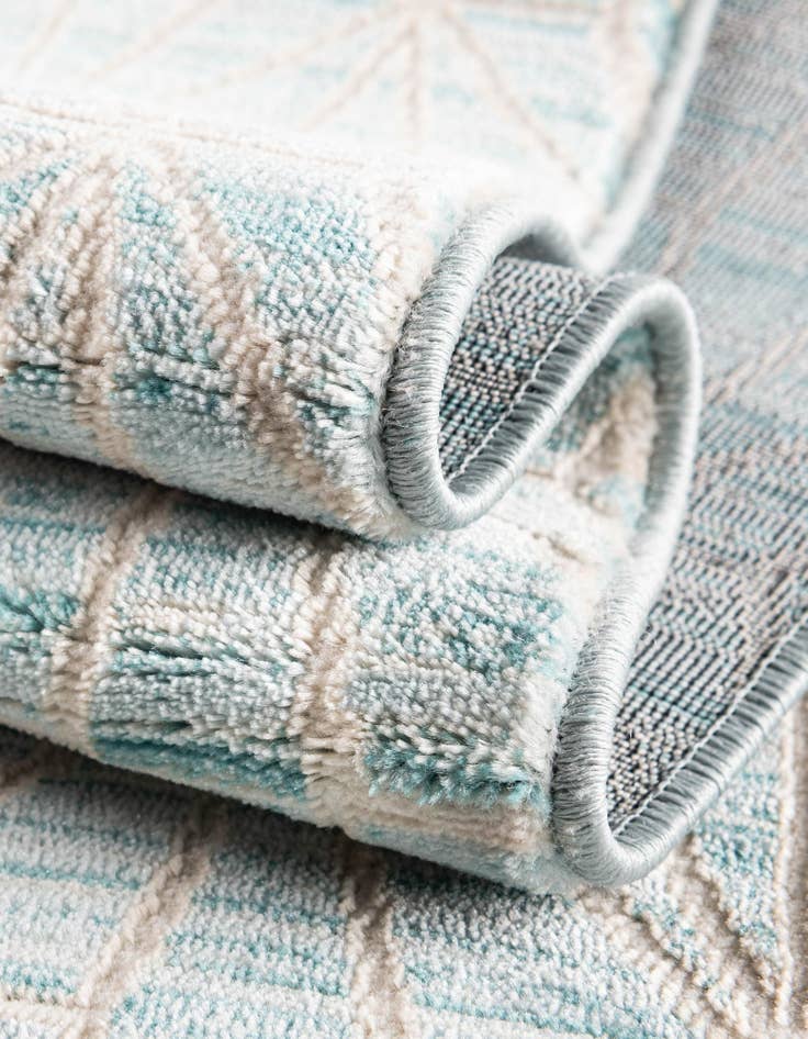 Detail image of Jill Zarin 4' x 6' Uptown Fifth Avenue Rug