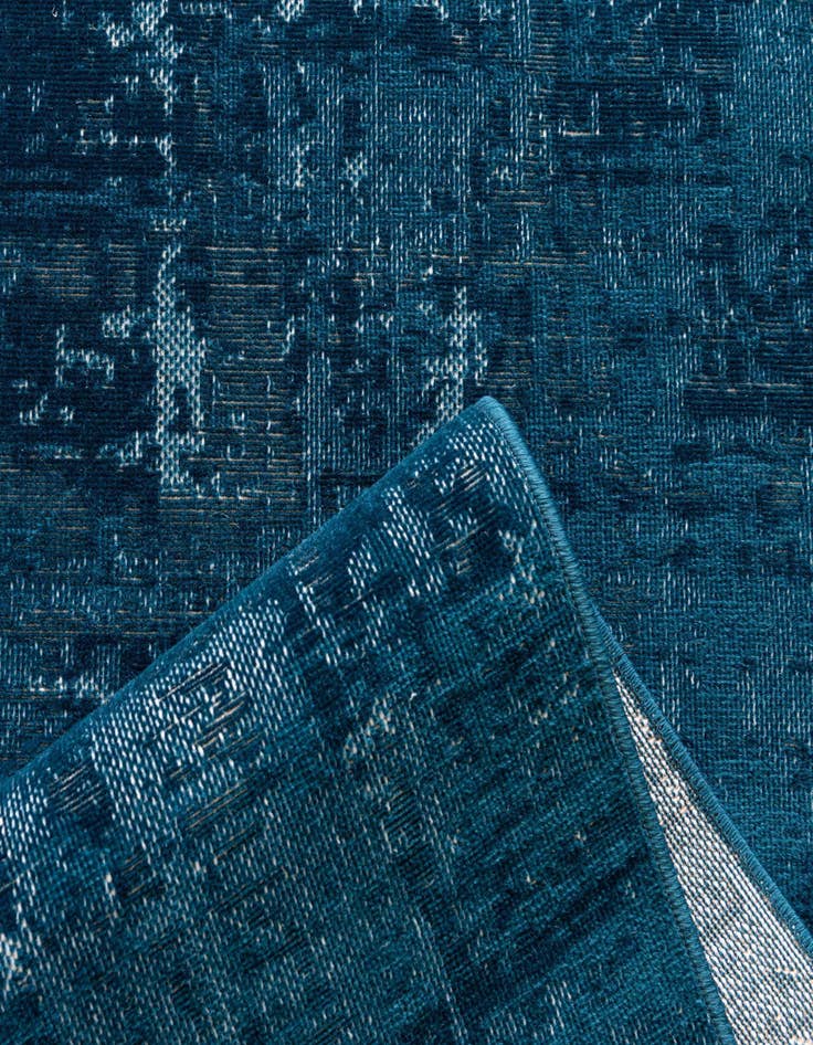 Detail image of  4' x 6' Valencia Rug