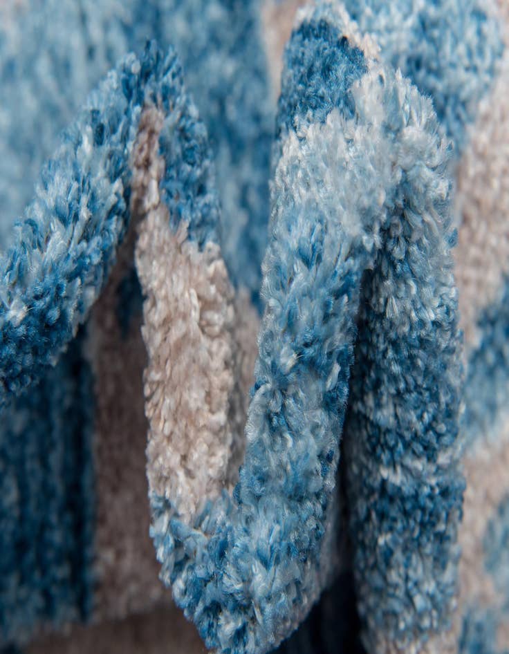 Detail image of  2' 2 x 3' Vega Rug