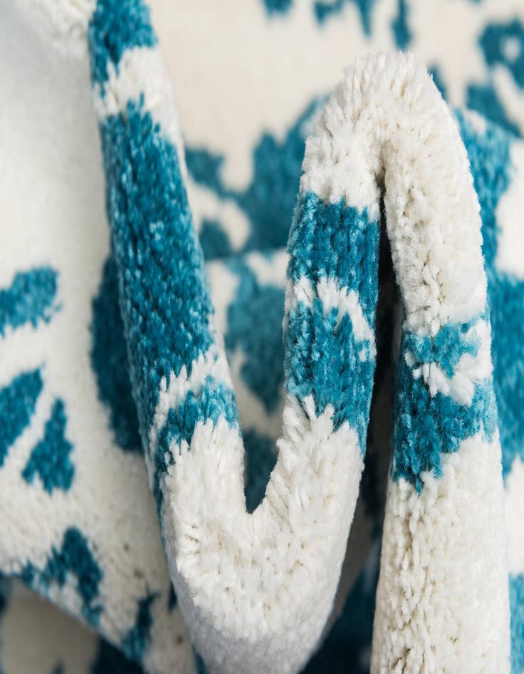 Detail image of 9' x 12' Veneto Rug