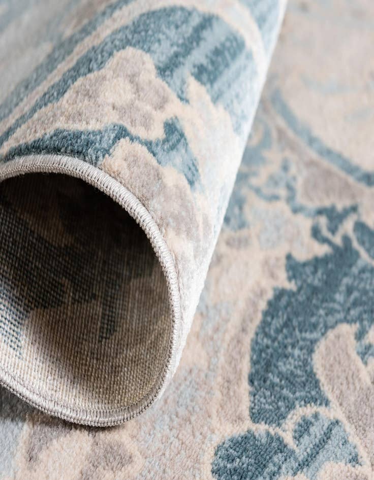 Detail image of  4' x 6' Victoria Rug