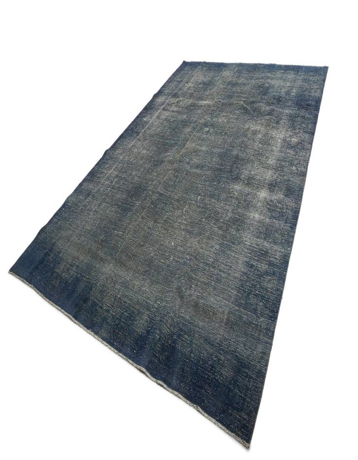 Detail image of  9' 5 x 13' 6 Vintage Royal Rug