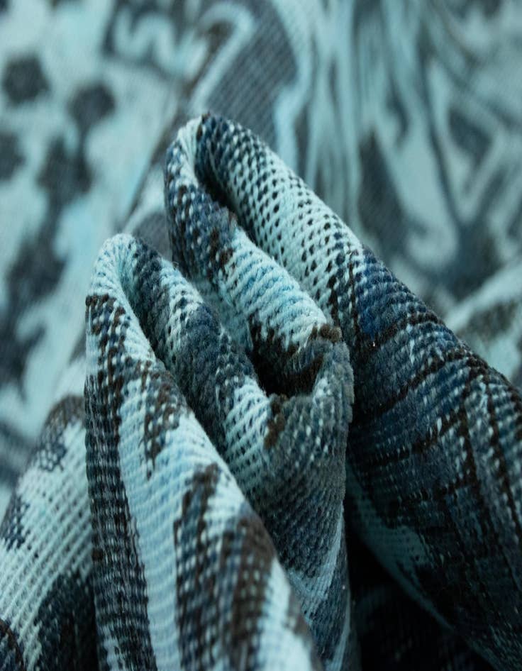 Detail image of  7' 9 x 10' 1 Vintage Royal Wool Rug