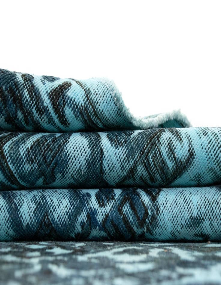 Detail image of  7' 9 x 10' 1 Vintage Royal Wool Rug