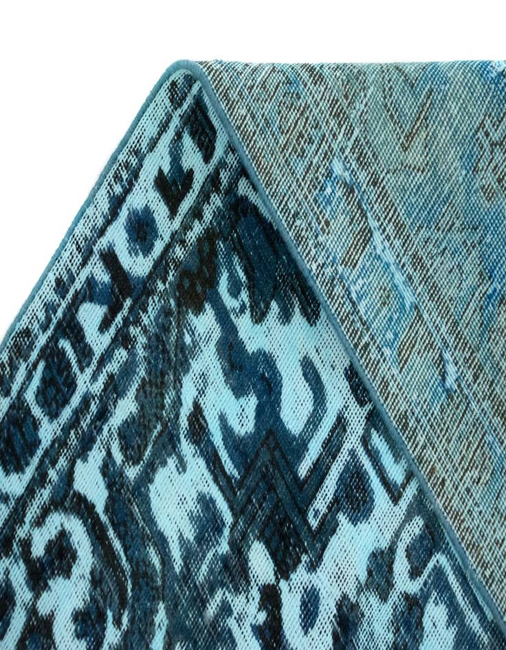 Detail image of  7' 9 x 10' 1 Vintage Royal Wool Rug