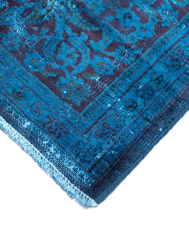 Detail image of  8' 8 x 11' 4 Vintage Royal Wool Rug