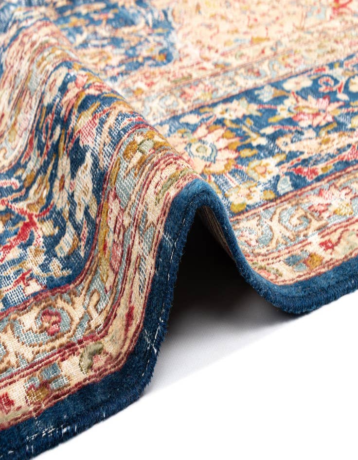 Detail image of  9' 5 x 12' 7 Vintage Royal Wool Rug