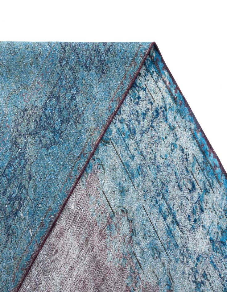 Detail image of  9' 9 x 13' Vintage Royal Wool Rug