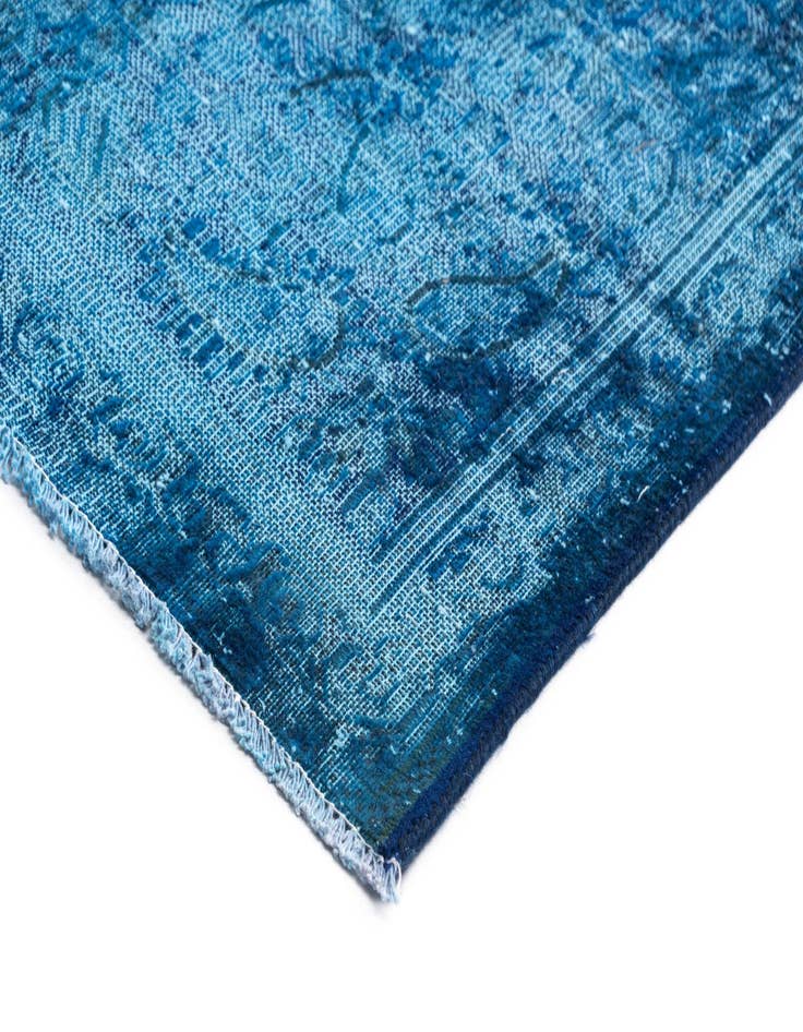 Detail image of  9' 6 x 12' 10 Vintage Royal Wool Rug