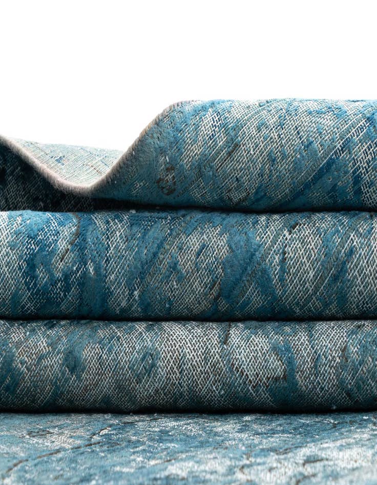 Detail image of  9' 9 x 12' 11 Vintage Royal Wool Rug