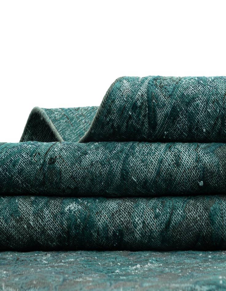 Detail image of  9' 9 x 13' 2 Vintage Royal Wool Rug