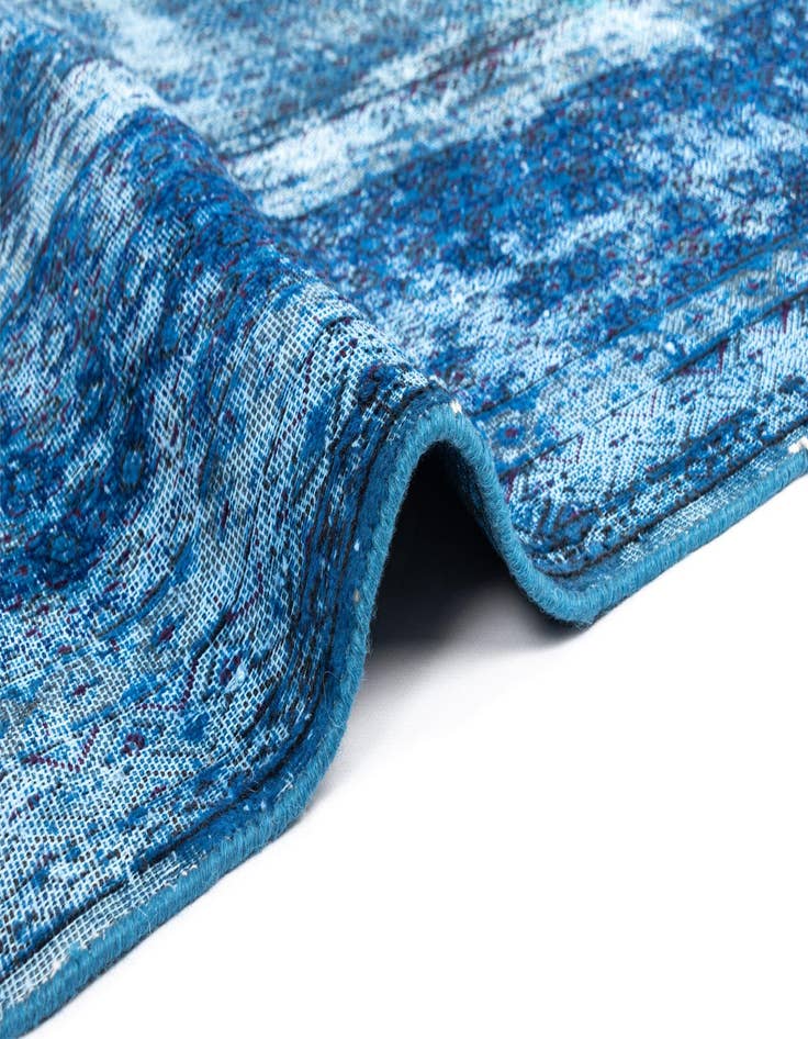 Detail image of  8' 10 x 11' 9 Vintage Royal Wool Rug