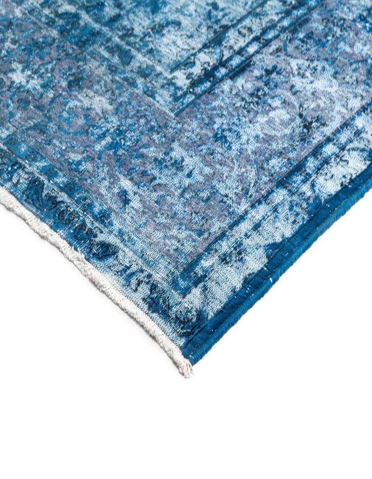 Detail image of  9' 3 x 12' 2 Vintage Royal Wool Rug