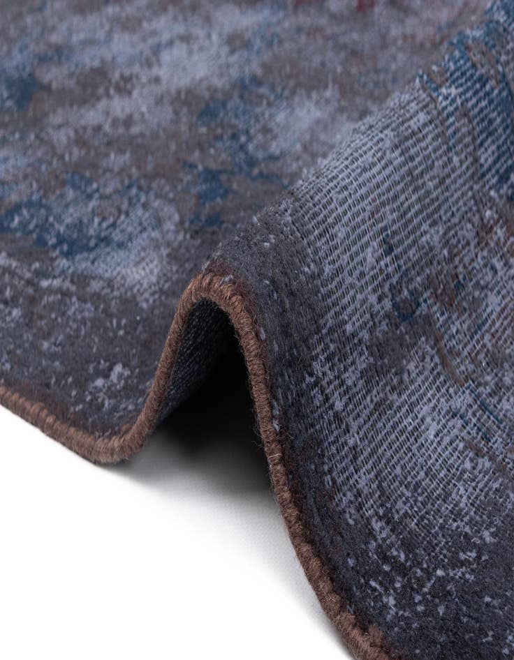 Detail image of  9' 5 x 12' 9 Vintage Royal Wool Rug