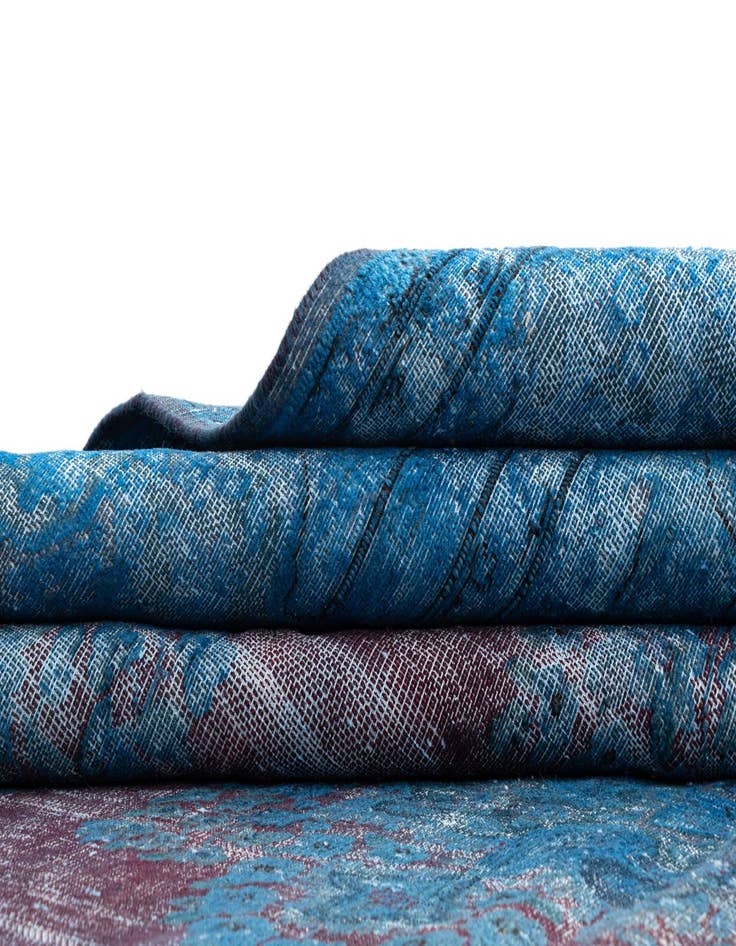 Detail image of  9' 9 x 13' Vintage Royal Wool Rug