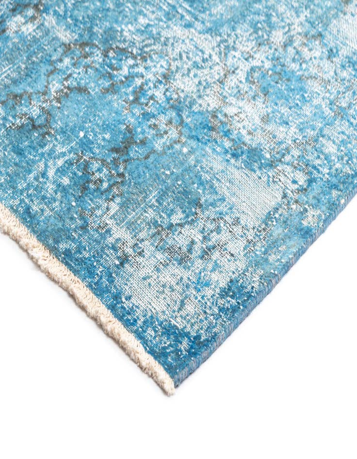 Detail image of  9' 1 x 13' Vintage Royal Wool Rug