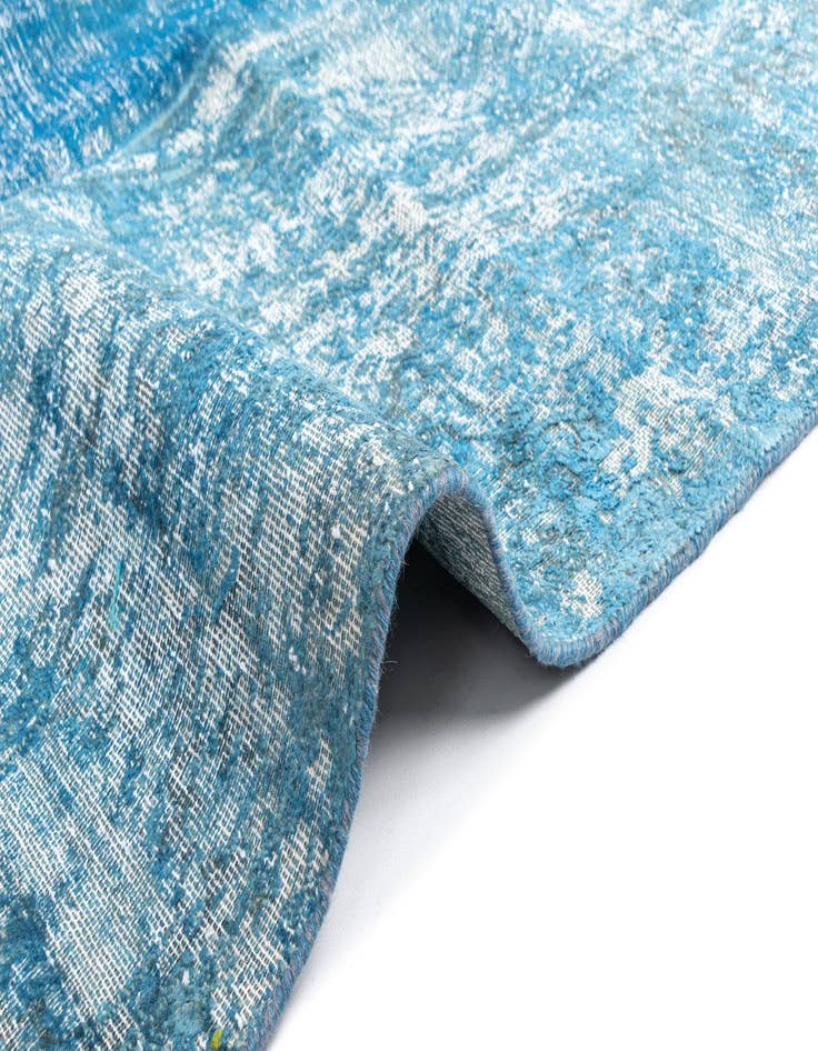 Detail image of  9' 1 x 13' Vintage Royal Wool Rug