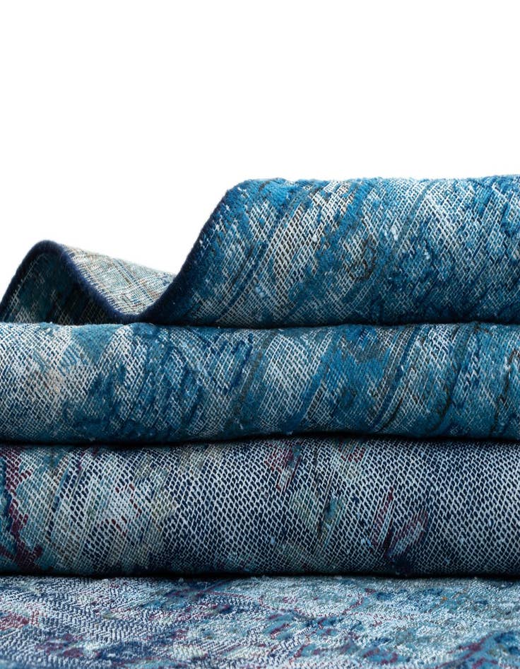 Detail image of  9' 9 x 12' 5 Vintage Royal Wool Rug