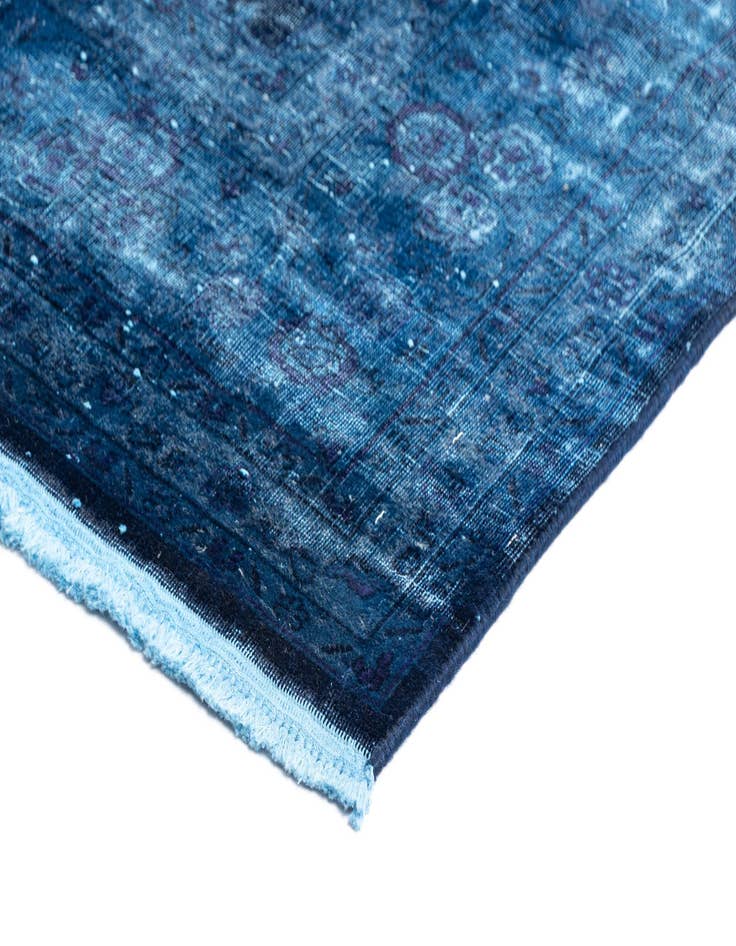 Detail image of  7' 10 x 9' 9 Vintage Royal Wool Rug