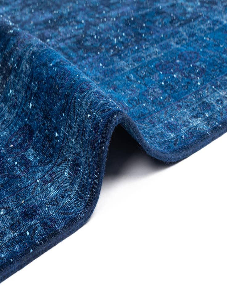 Detail image of  7' 10 x 9' 9 Vintage Royal Wool Rug