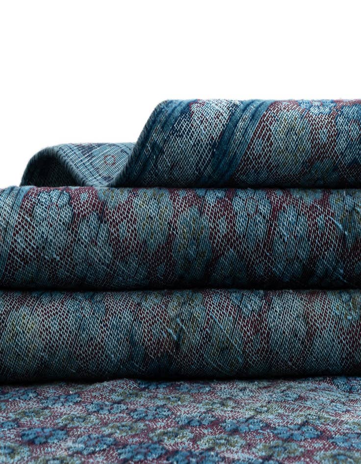 Detail image of  5' 8 x 9' 2 Vintage Royal Wool Rug