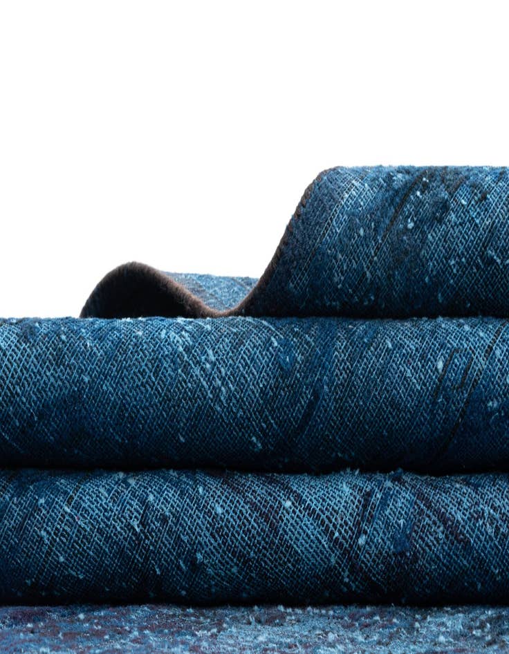 Detail image of  9' 7 x 13' 2 Vintage Royal Wool Rug