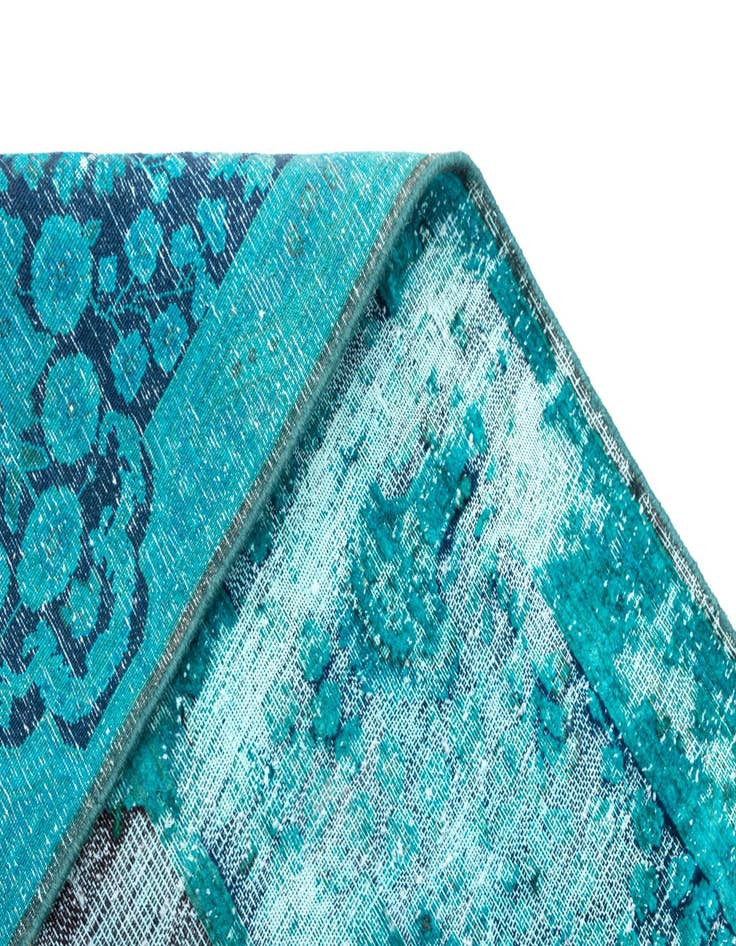 Detail image of  9' 10 x 13' 2 Vintage Royal Wool Rug