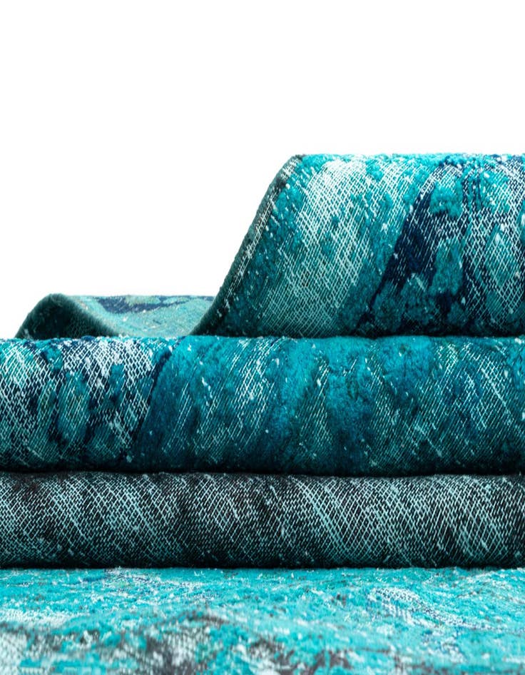 Detail image of  9' 10 x 13' 2 Vintage Royal Wool Rug