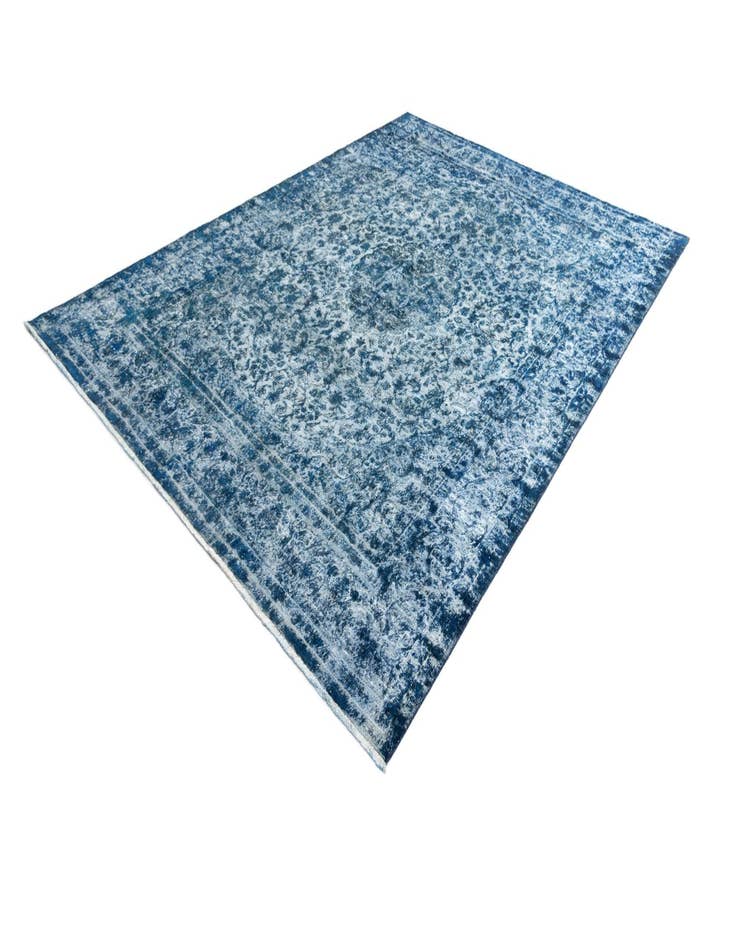 Detail image of  8' 10 x 12' 2 Vintage Royal Wool Rug