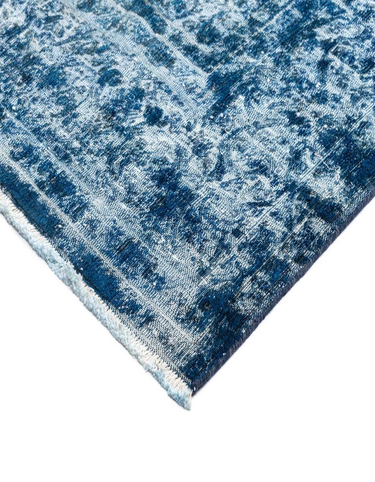 Detail image of  8' 10 x 12' 2 Vintage Royal Wool Rug