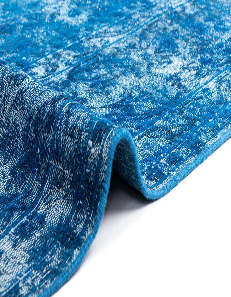 Detail image of  9' 7 x 12' 4 Vintage Royal Wool Rug