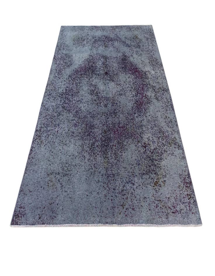 Detail image of  4' 2 x 6' 3 Vintage Royal Wool Rug