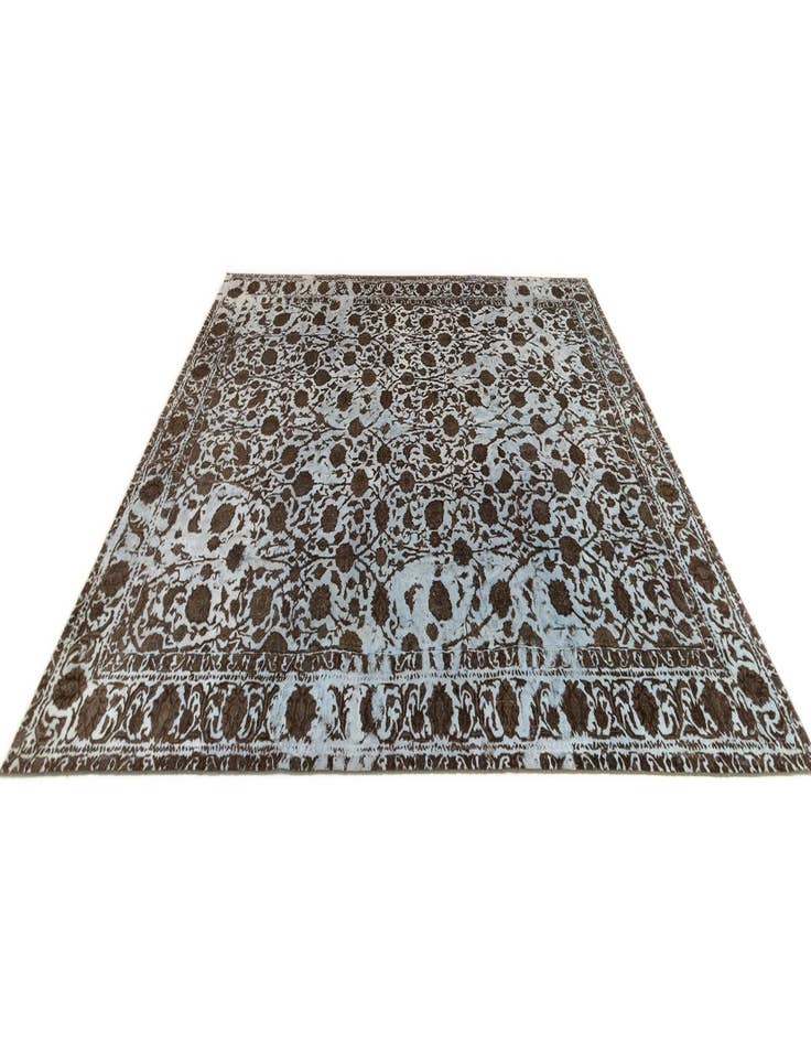 Detail image of  8' 10 x 12' 1 Vintage Royal Wool Rug