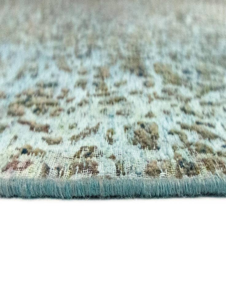 Detail image of  9' 7 x 12' 11 Vintage Royal Wool Rug