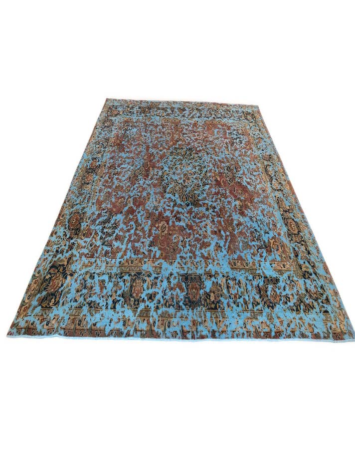 Detail image of  9' 9 x 12' 4 Vintage Royal Wool Rug