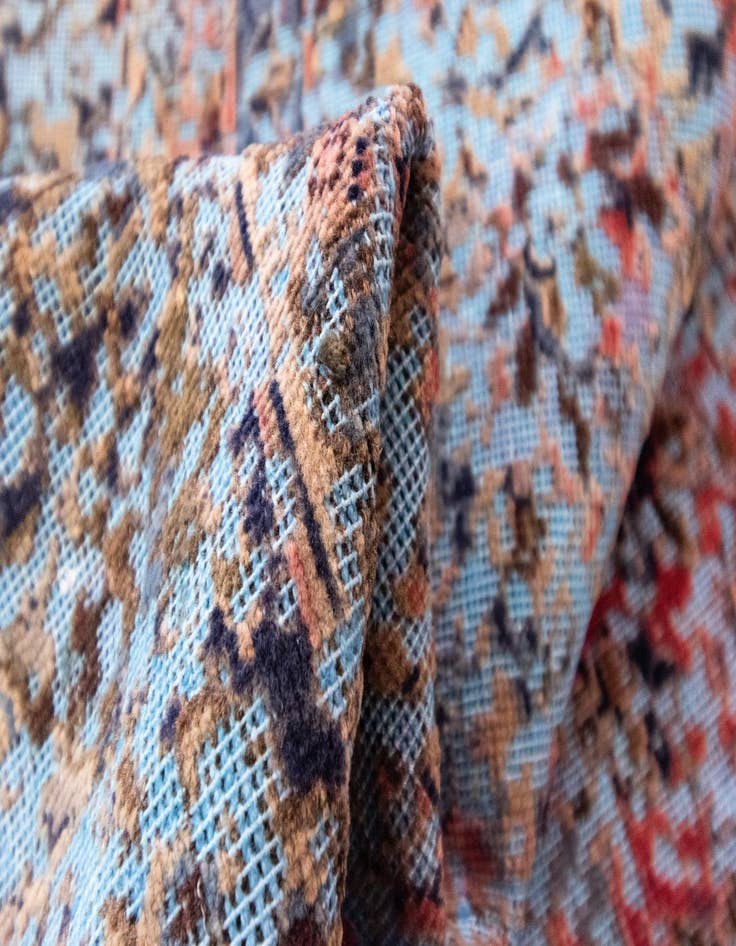 Detail image of  9' x 13' 9 Vintage Royal Wool Rug